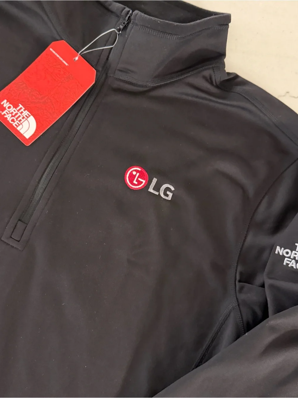 The North Face Pullover Mens Sz L Tech Fleece 1/4 Quarter Zip NWT Black LG